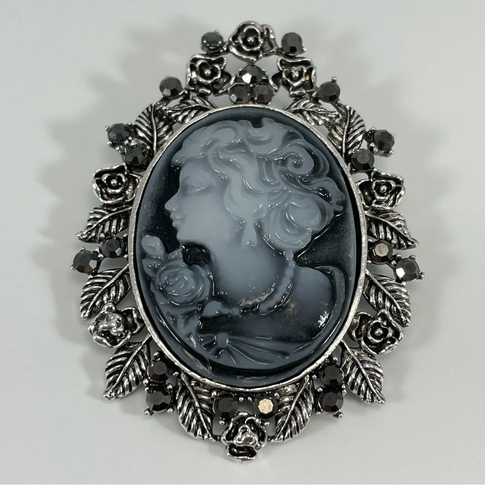 Stunning Cameo Brooch Pin Black Rhinestone Gray Face Vintage Look Floral Details